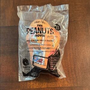 Charlie Brown and Snoopy Bobble Head Figure 2015 McDonald's Toy  Peanuts